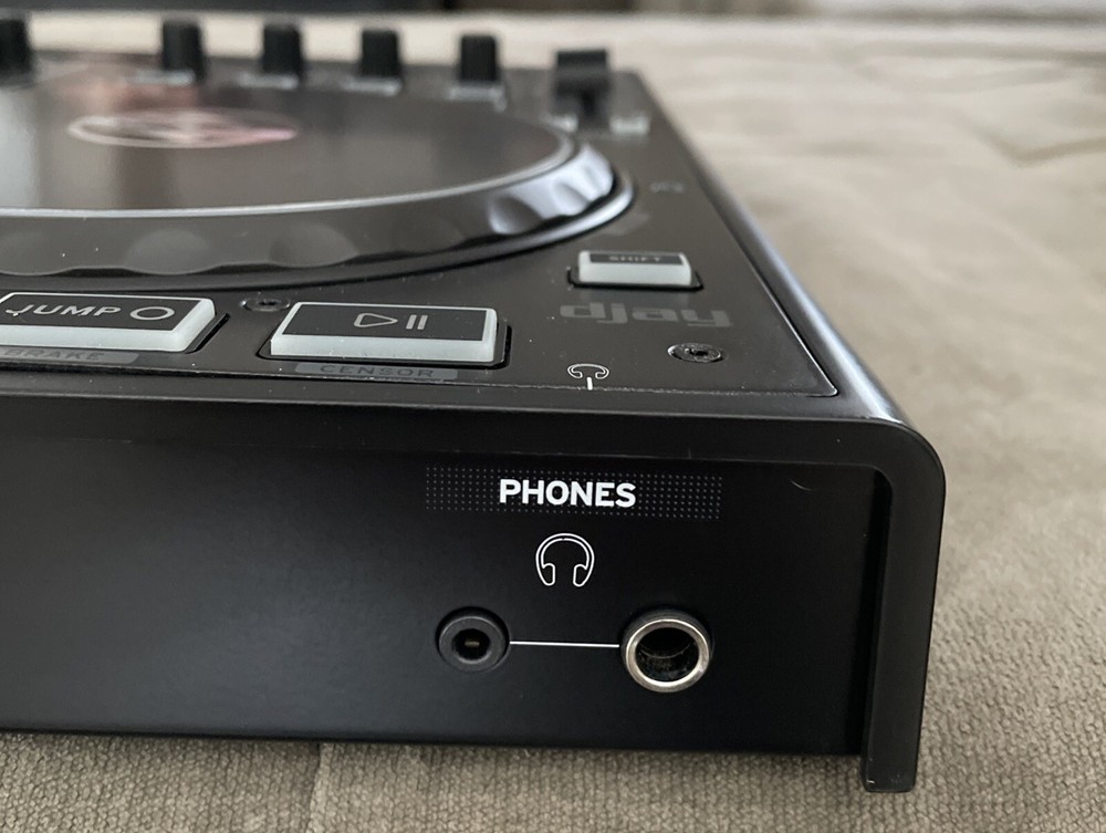 Algoriddim Reloop BeatPad - DJ Controller