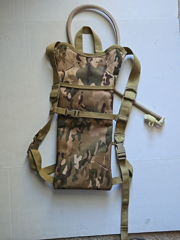 Multicam 3L Hydration Pack Backpack New Without Packaging Hiking Outdoors Camo