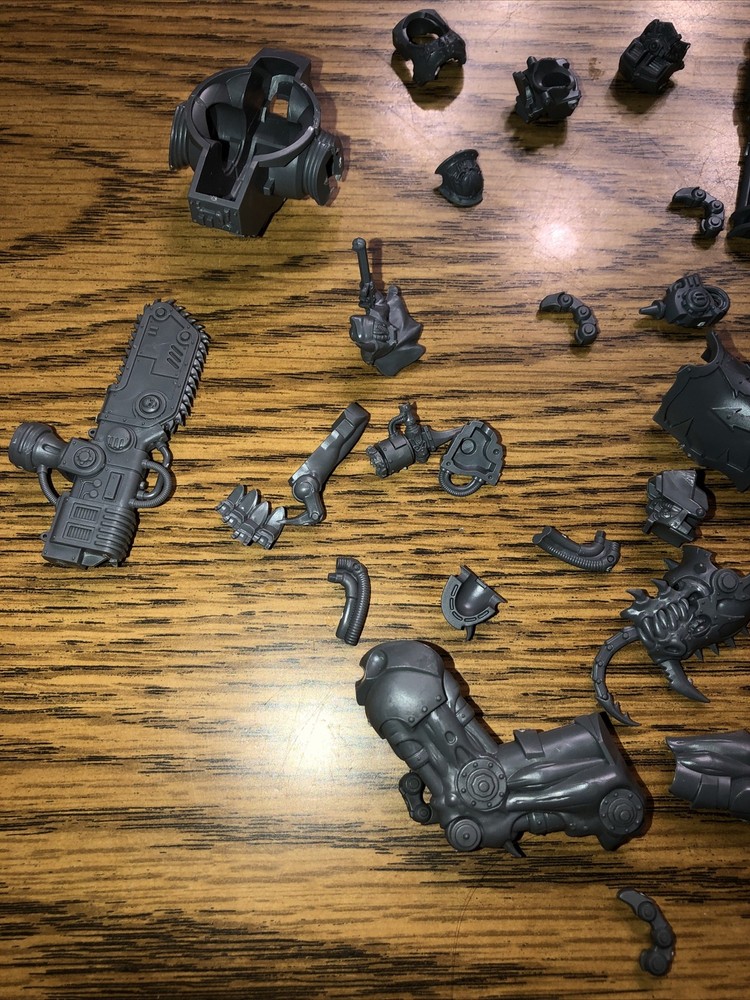 Warhammer Chaos Bits And Extras (r19)
