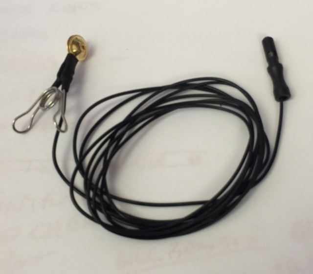 Gold Cup Ear Clip electrode with 48-inch lead (1 per package)