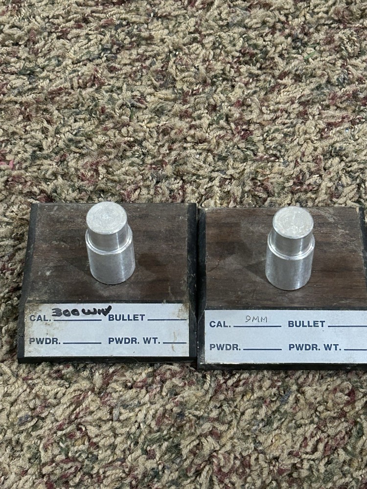 Dillon Precision Tool Head Stand 750/650 Wooden