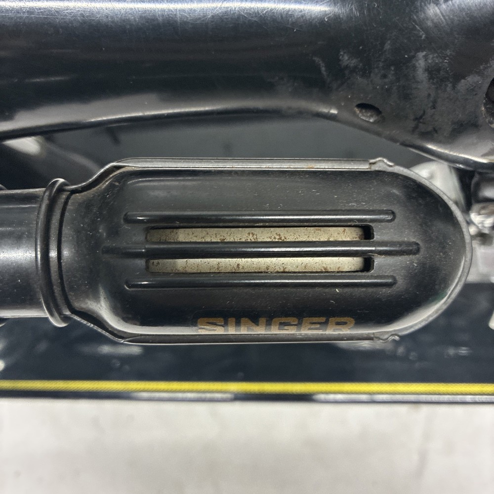 Singer De Luxe Sewing Machine No Case Or Bottom Read Description!