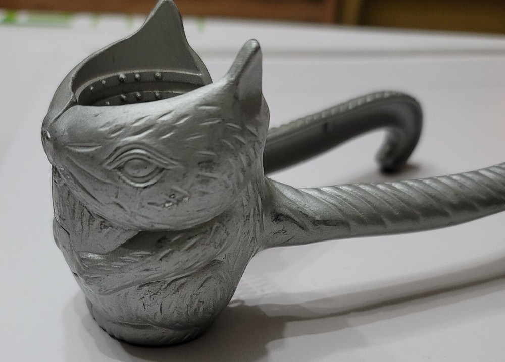 Vintage RSVP Cast Aluminum "Filbert" Squirrel Nutcracker Spring Squeeze Tail EUC