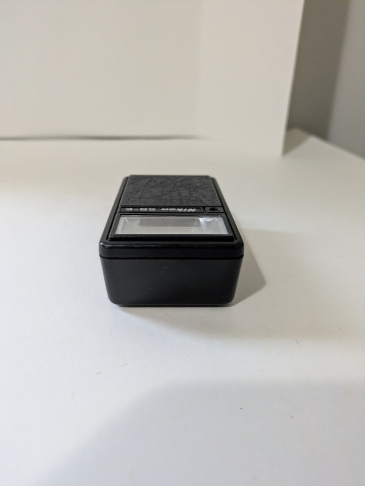 Nikon SB-E Camera Speedlight Untested