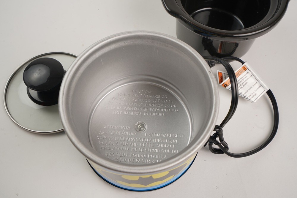 DC Comics BATMAN Mini Crock Pot Cooker .65 Quart NEW