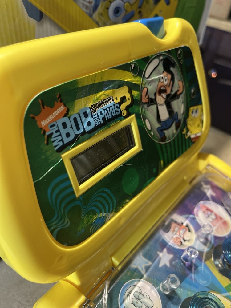 2009 SpongeBob SquarePants Friends On Run Tabletop Pinball Machine 16"
