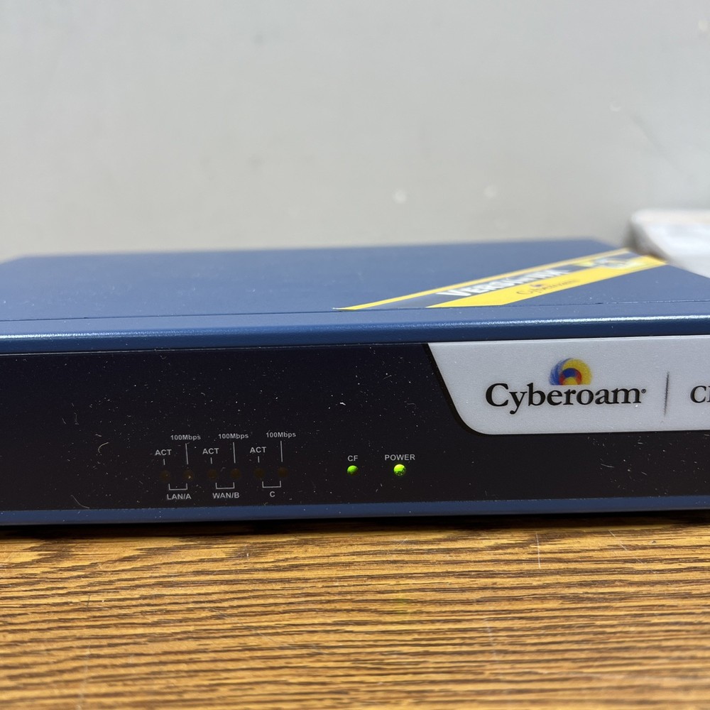 Cyberoam CR 15i UTM Firewall