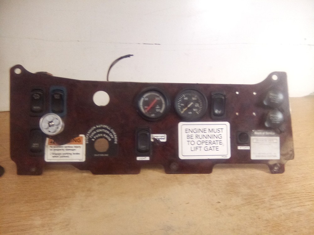 Freightliner M2 22-53168-001 Dash Switch Panel