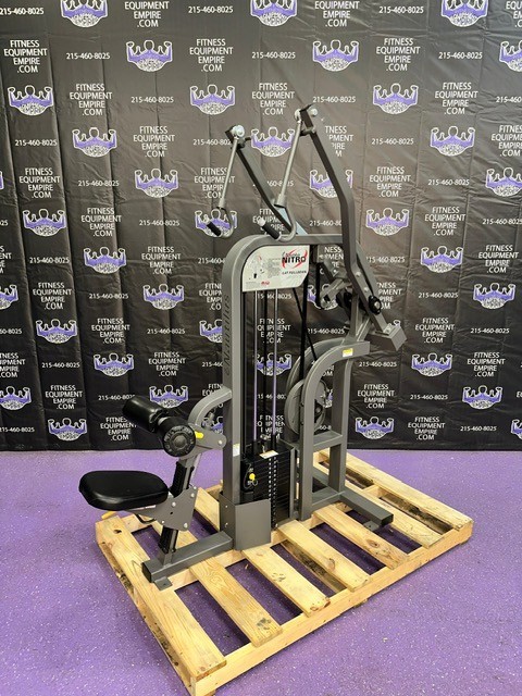 Nautilus Nitro Lat Pulldown w / Swivel Handles