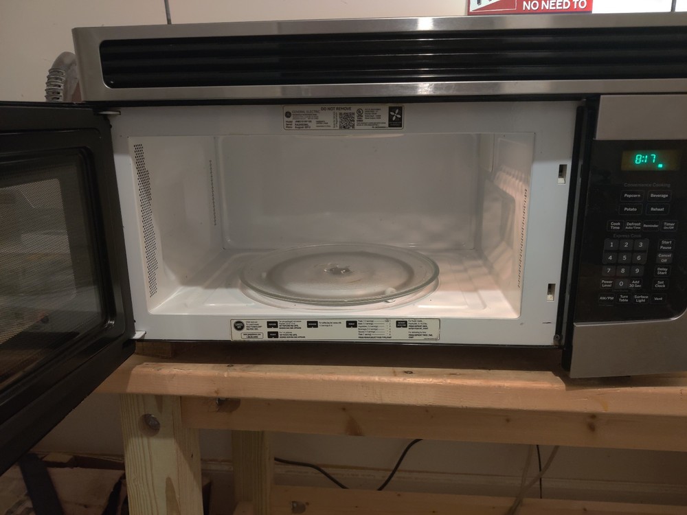 GE microwave oven