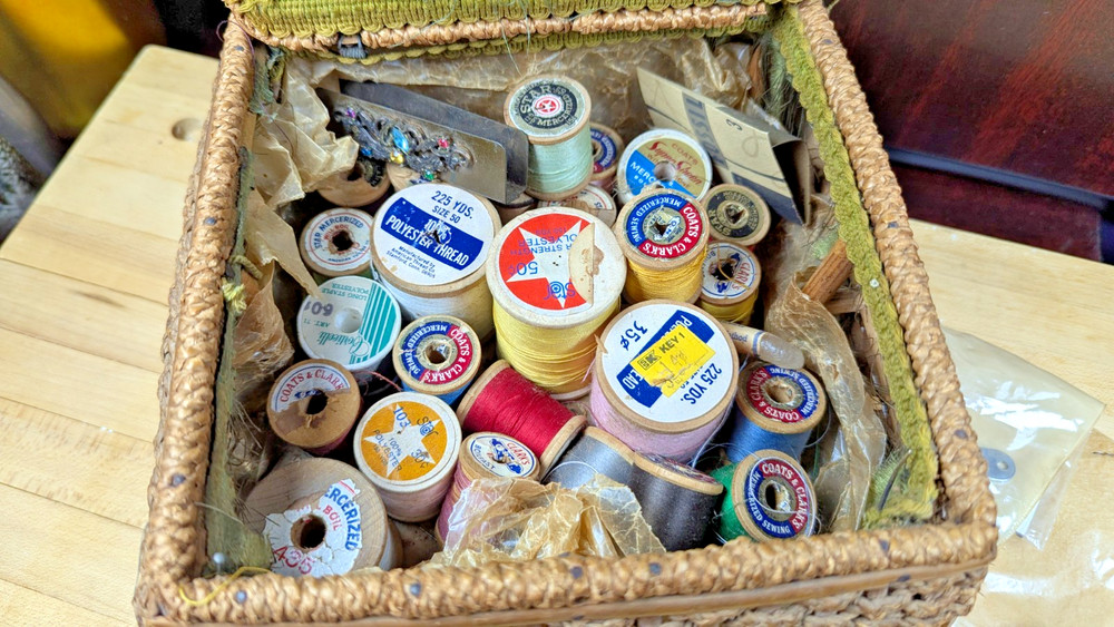 Vintage Sewing Basket Box w Thread Spools
