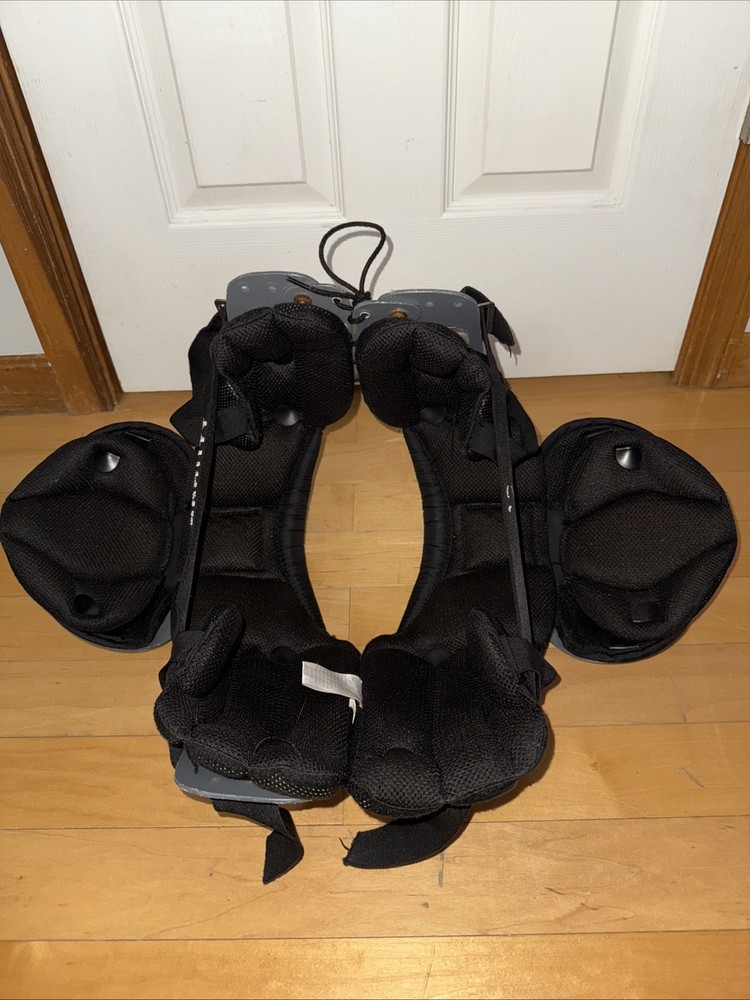 Schutt Mid Flex Size Small Shoulder Pad (80015)