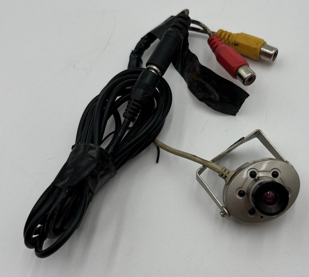Bundle of Vintage Vehicle Electronics