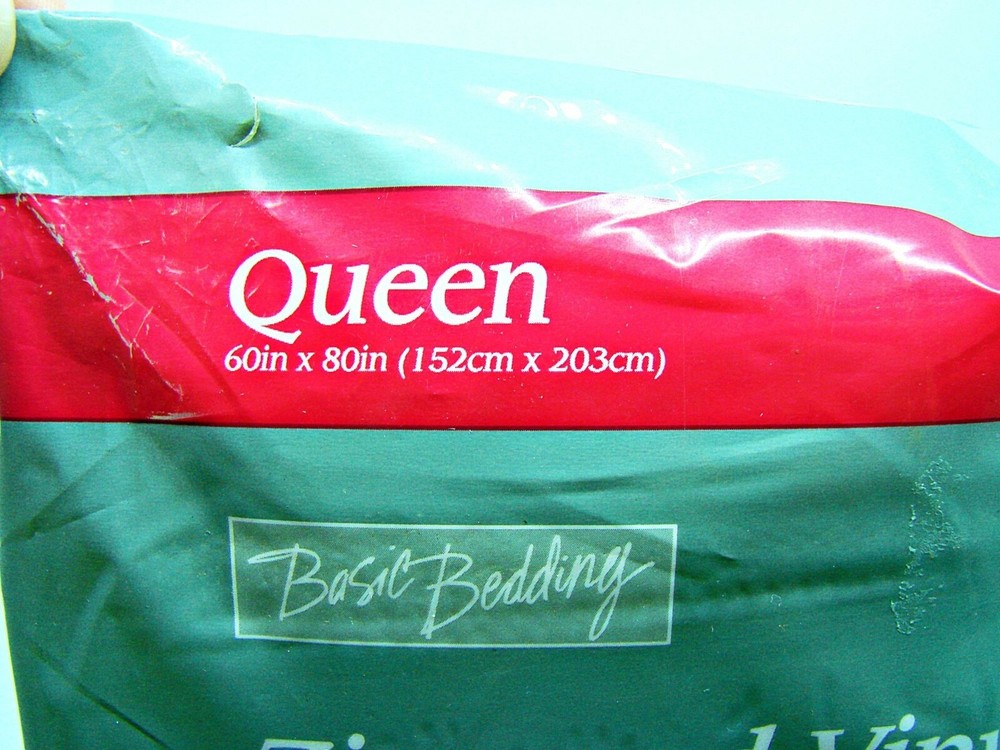 Basic Bedding Queen Size Zippered Vinyl Mattress Protector Waterproof Stainproof