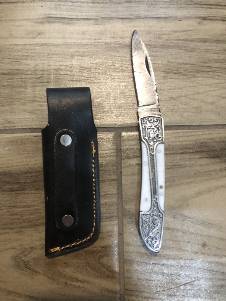 Damascus Pocket Knife