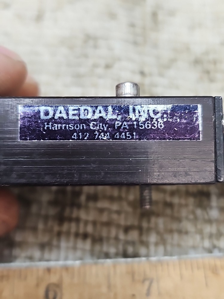 Daedal LINEAR POSITIONER STAGE Starrett Micrometer 1 Axis Ex Condition .5" Range