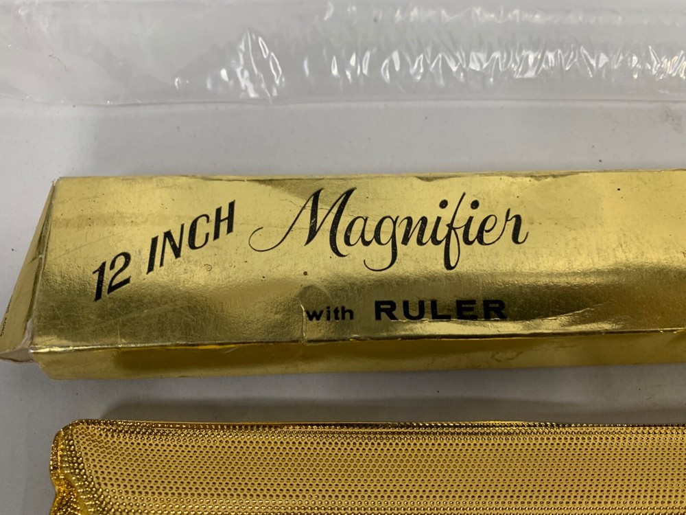 Vtg Clear Lucite Plastic Magnifying Reading Reader Aid Ruler (A4)