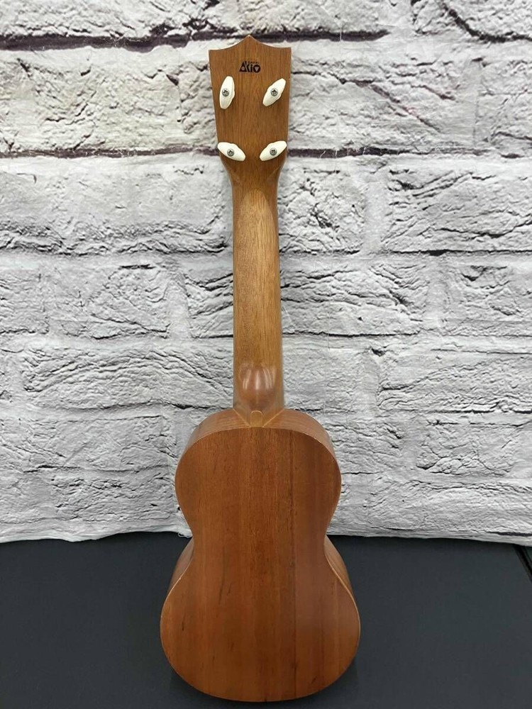 famous FS-1 ukulele