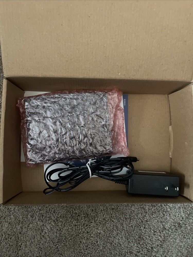 Cisco-Linksys EZXS55W EtherFast 10/100 5-Port Workgroup Switch