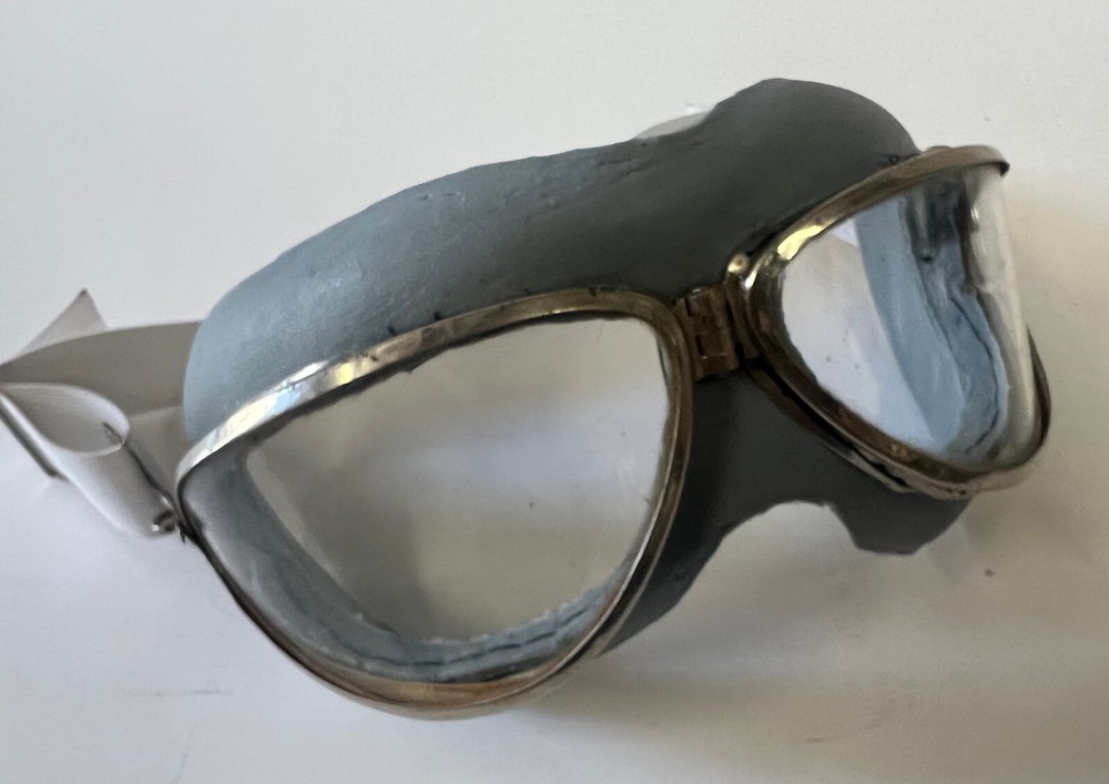 SEESALL FLYING GOGGLES - EXCELLENT