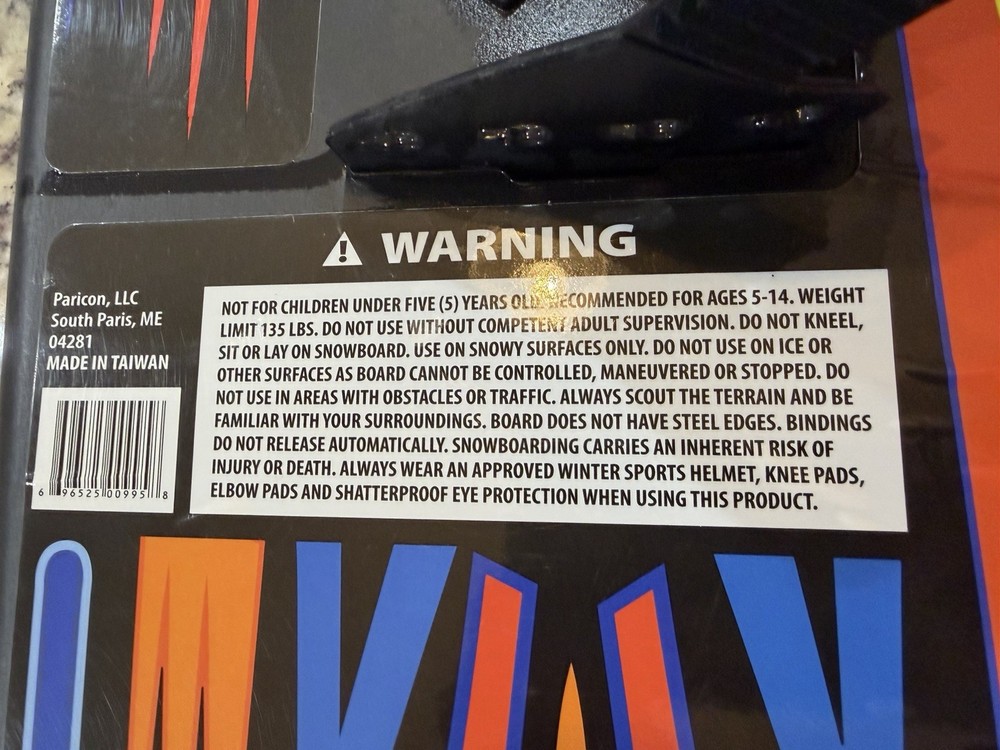 Flexible Flyer Avenger 37” Plastic Snowboard