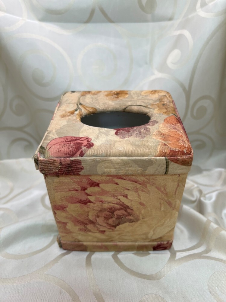 Bed Bath & Beyond Monaco floral Multicolor tissue box
