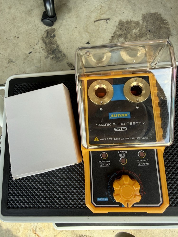 AUTOOL SPT101 Car Spark PlugTester Dual Hole Detector IgnitionPlug Analyzer