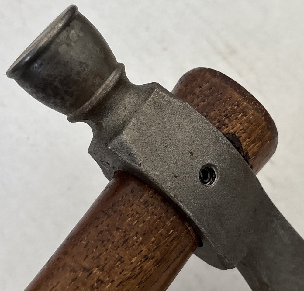 Tomahawk Keyhole Type W Custom Leather Sheath 22”