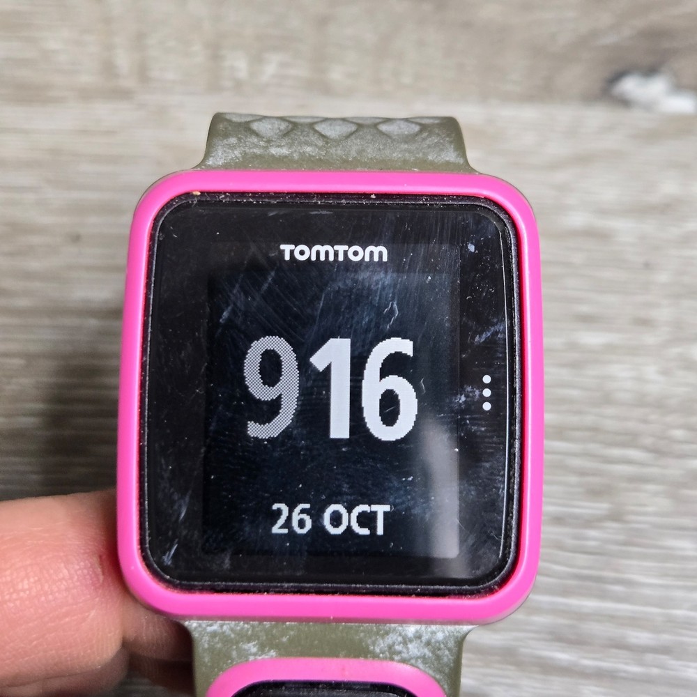 TomTom GPS SmartWatch TomTom Runner 8RS00 Multi-Function + Dock Tested Pink