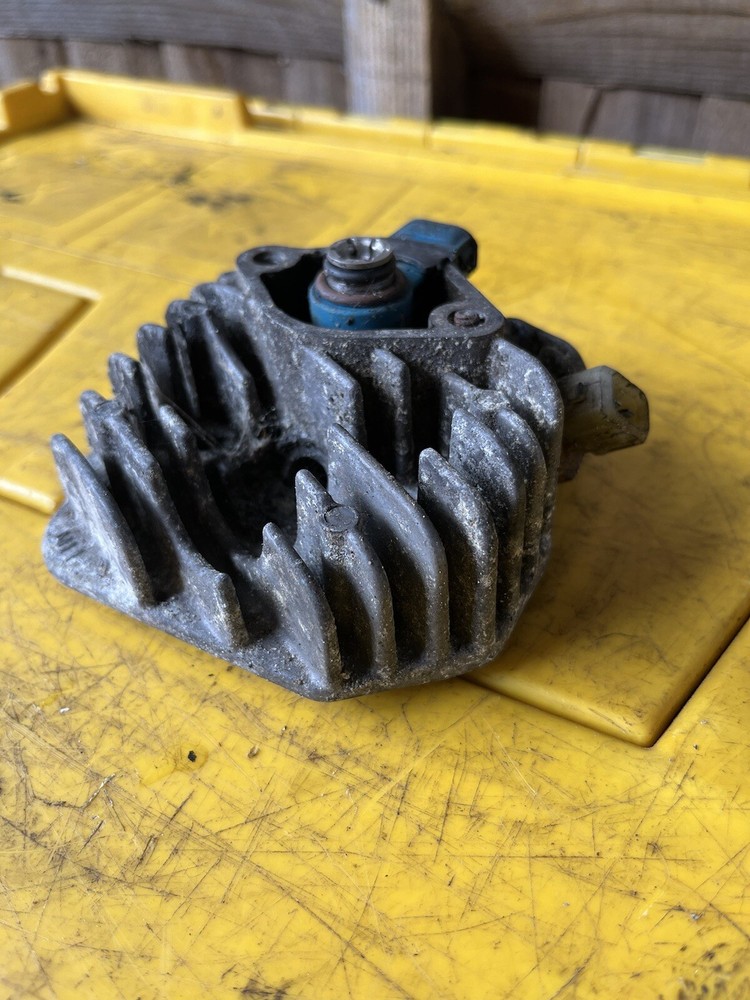 PEUGEOT SPEEDFIGHT 2 ENGINE CYLINDER HEAD OEM