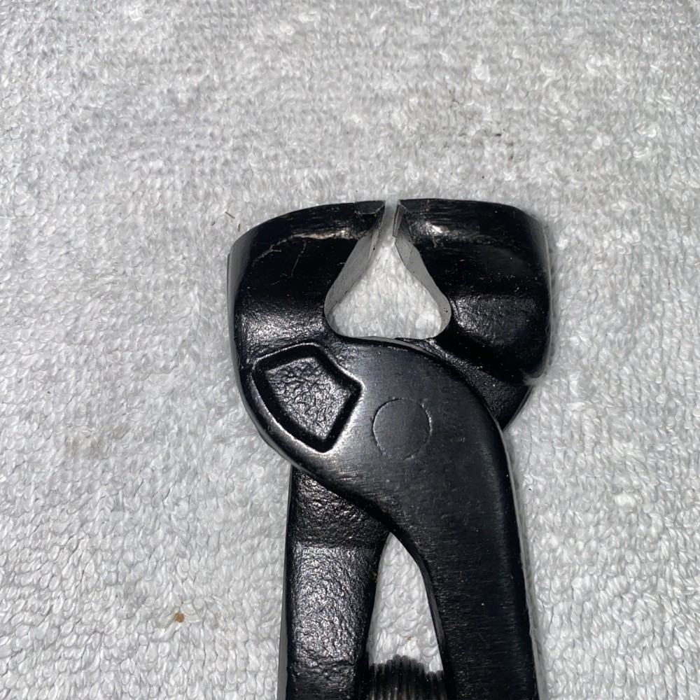 Drop Forged Green Handle Nail Pulling Pliers