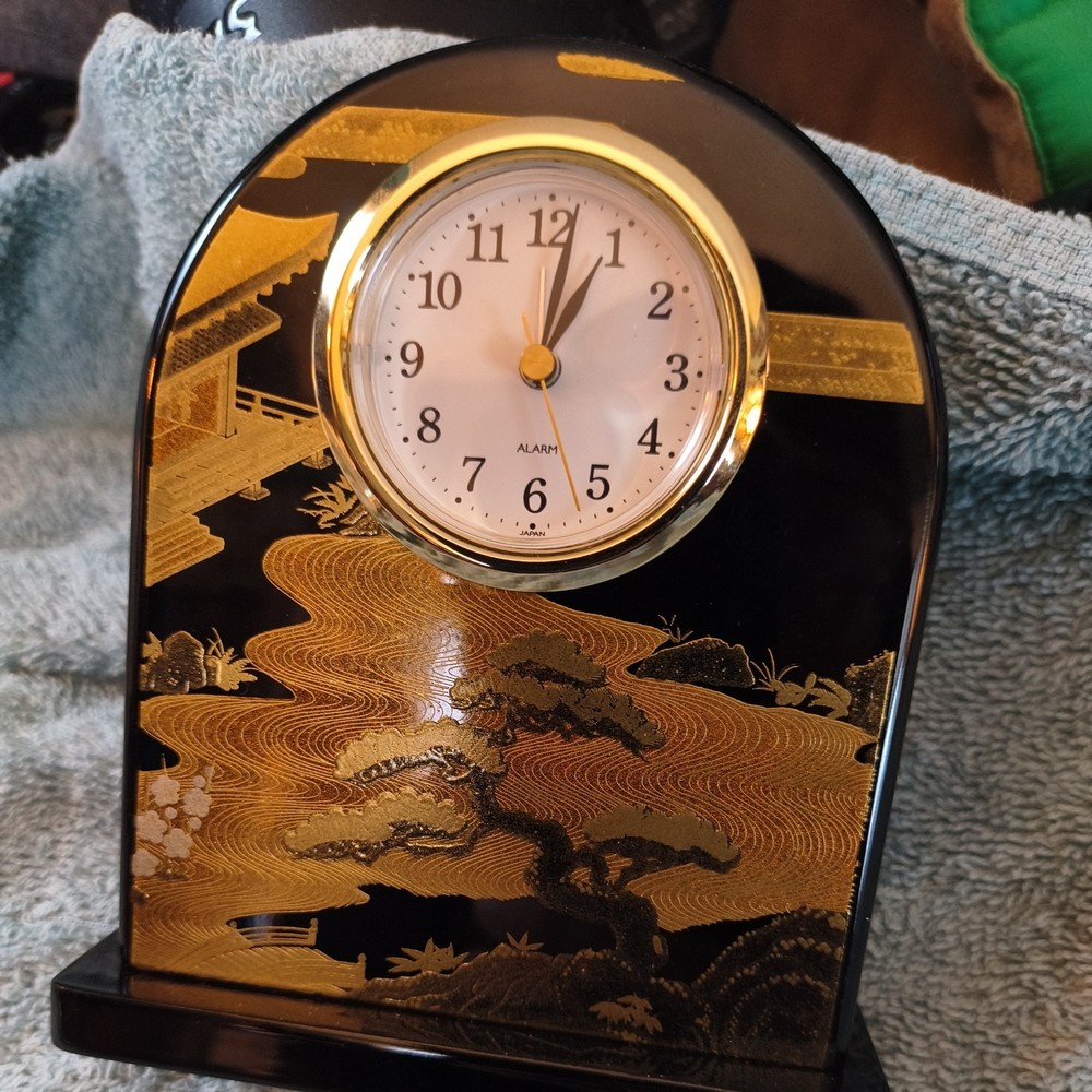 Yamanaka Urushi Lacquer Table Clock