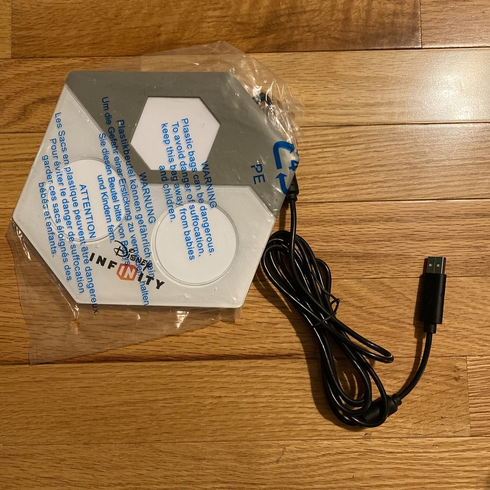DISNEY INFINITY PORTAL BASE NEW OPEN BOX