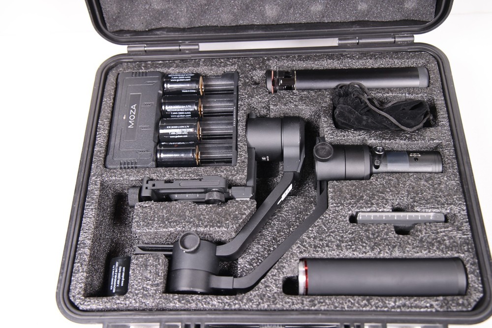 Moza AirCross Gimbal Kit with Thumb Controller