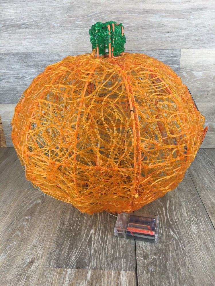 Halloween Pumpkin Jack-O-Lantern Rubber Spaghetti String Wire Frame Lighted