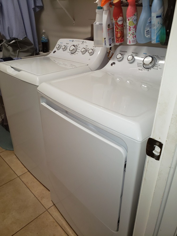washer and dryer set " PENDING "