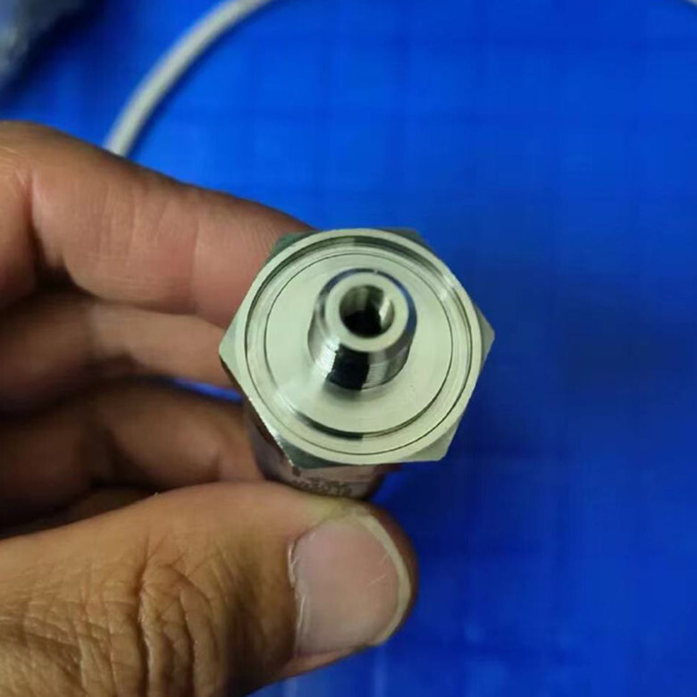 1pcs SMC PSE564-01 pressure sensor