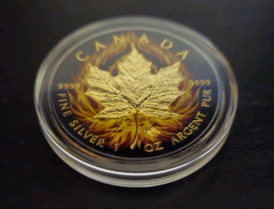 Canada 2015 $5 Burning Maple Silver Coin 375/500