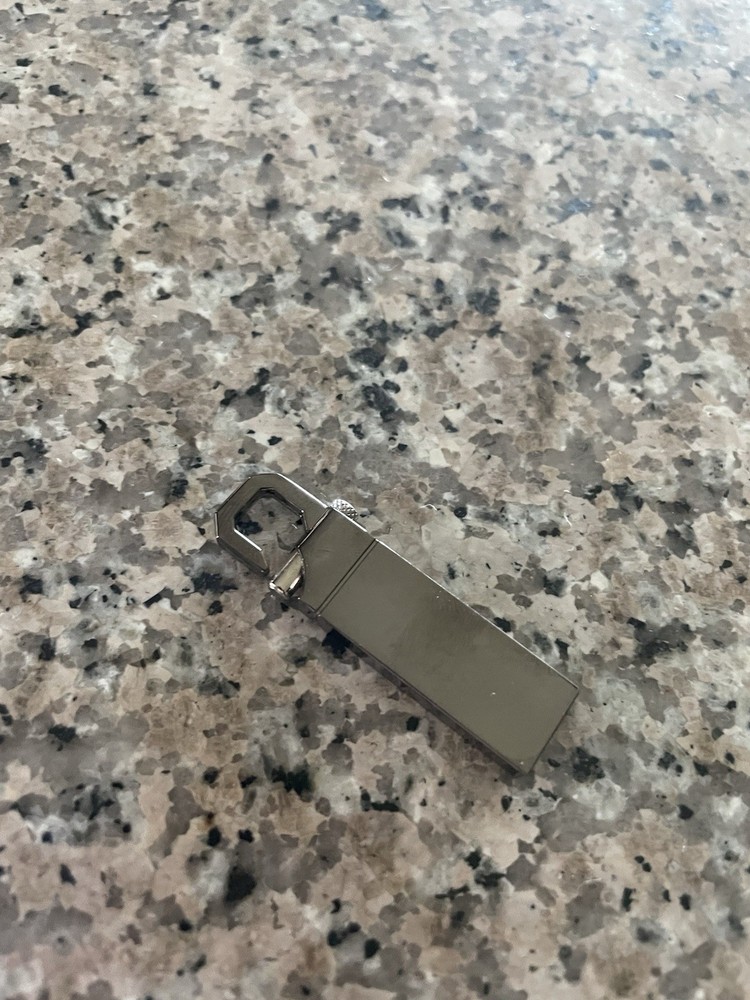 Engraved Linux Boot USB - Ubuntu Desktop, Server, Kubuntu, Xubuntu, Studio, MATE