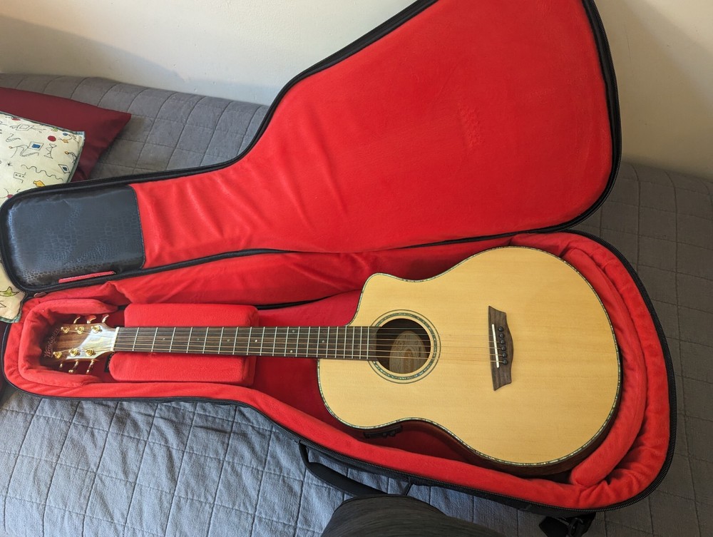 Washburn Bella Tono Elite W/Case