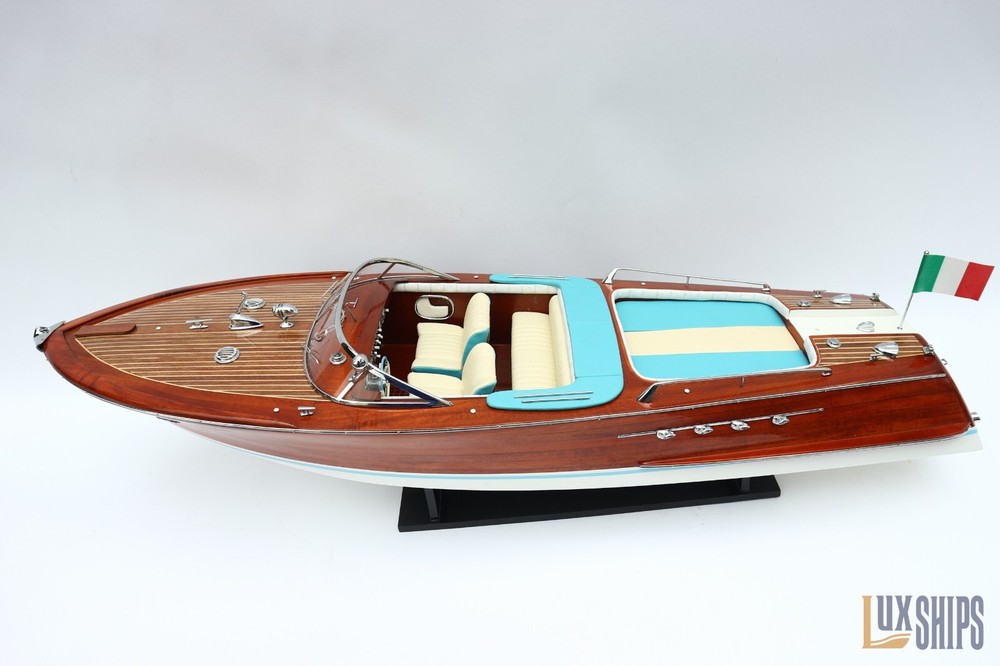 Super Riva Lamborghini Model Ship