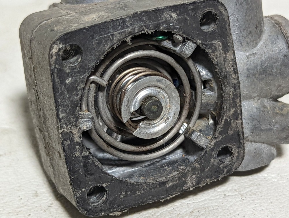 Robertshaw 9817 valve