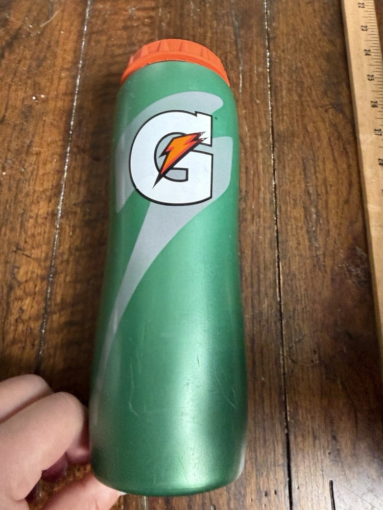 Gatorade Contour Squeeze Bottle 32 Oz