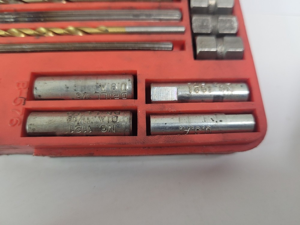 Bluepoint No 1020 - screw extractor set - broken case ( B393 )