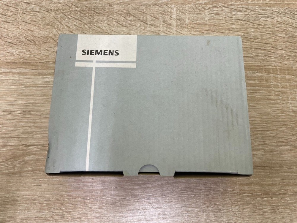 OPEN BOX Siemens QMX3.P34 White Room Operator Unit w/ Temperature Sensor