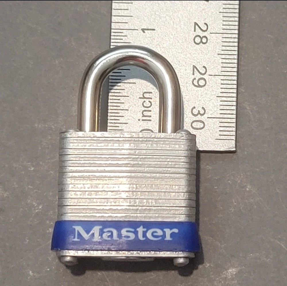 Master Lock 7 Keyed Alike 2 Standard Shackle Rectangular Steel Padlocks