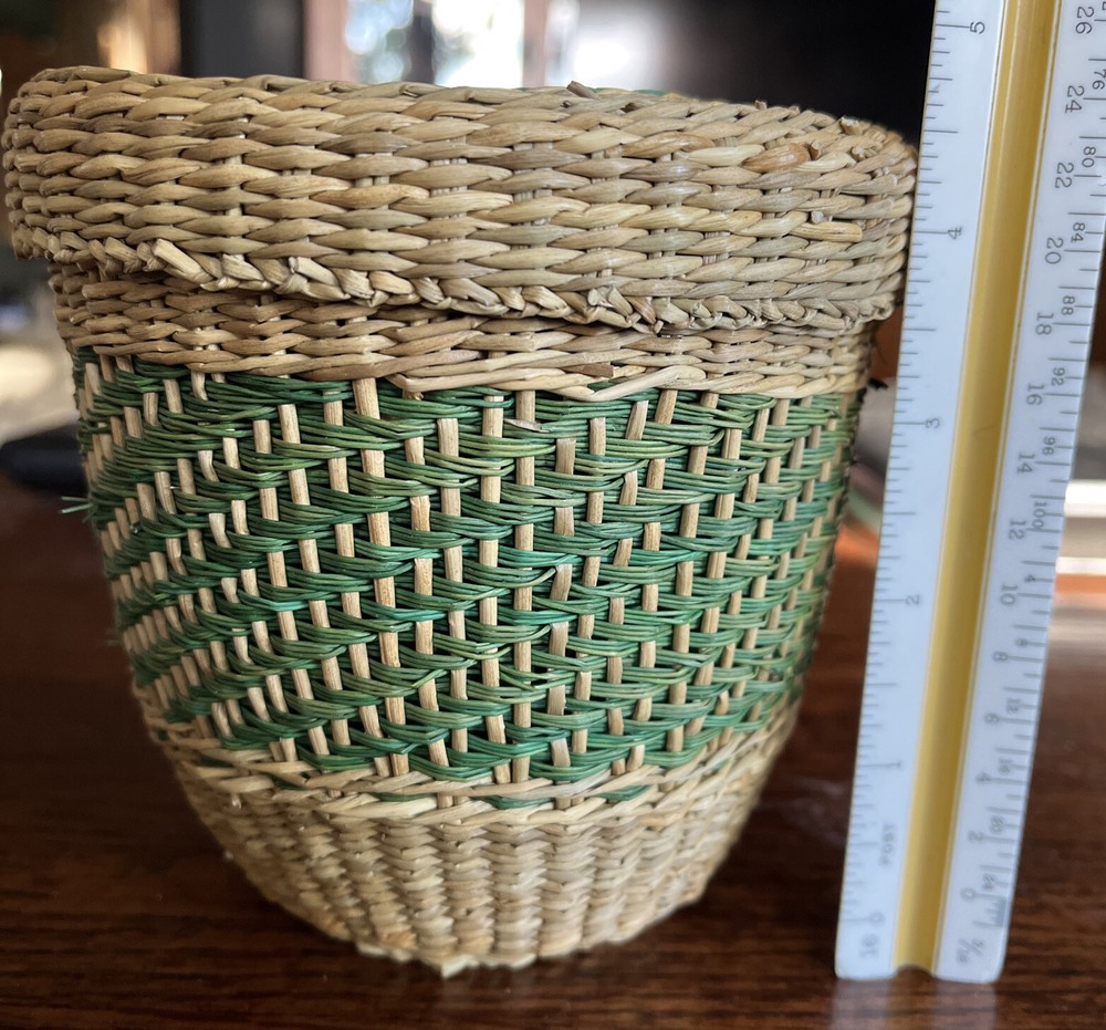 Stackable decorative small baskets set of four Read description below
