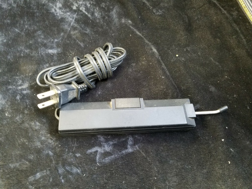 Vintage Realistic Model 44-225A Head Demagnetizer