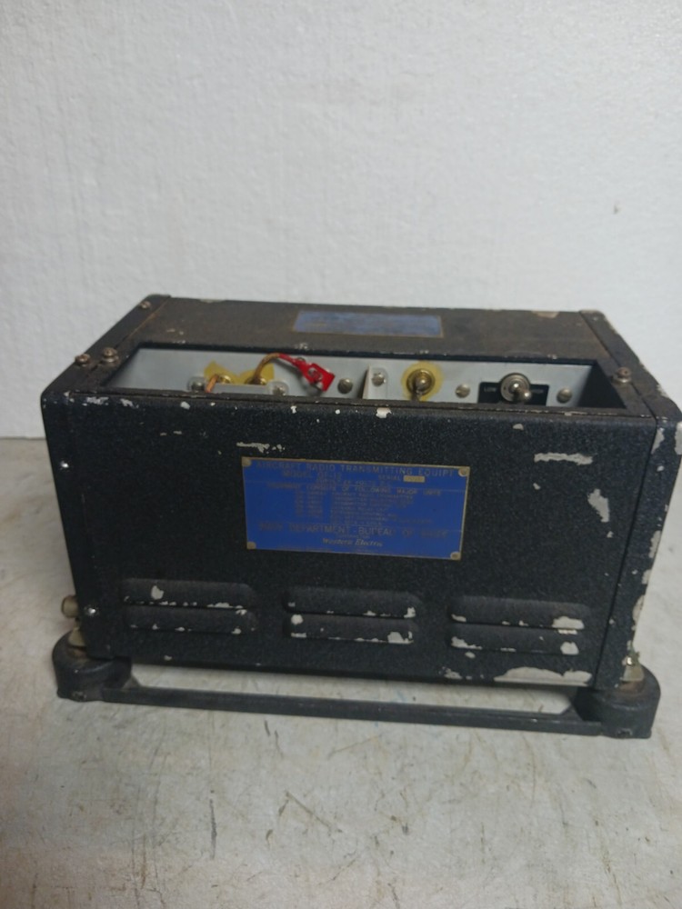 WWII NAVY AIRCRAFT TRANSMITTER MODEL GF-12 #268