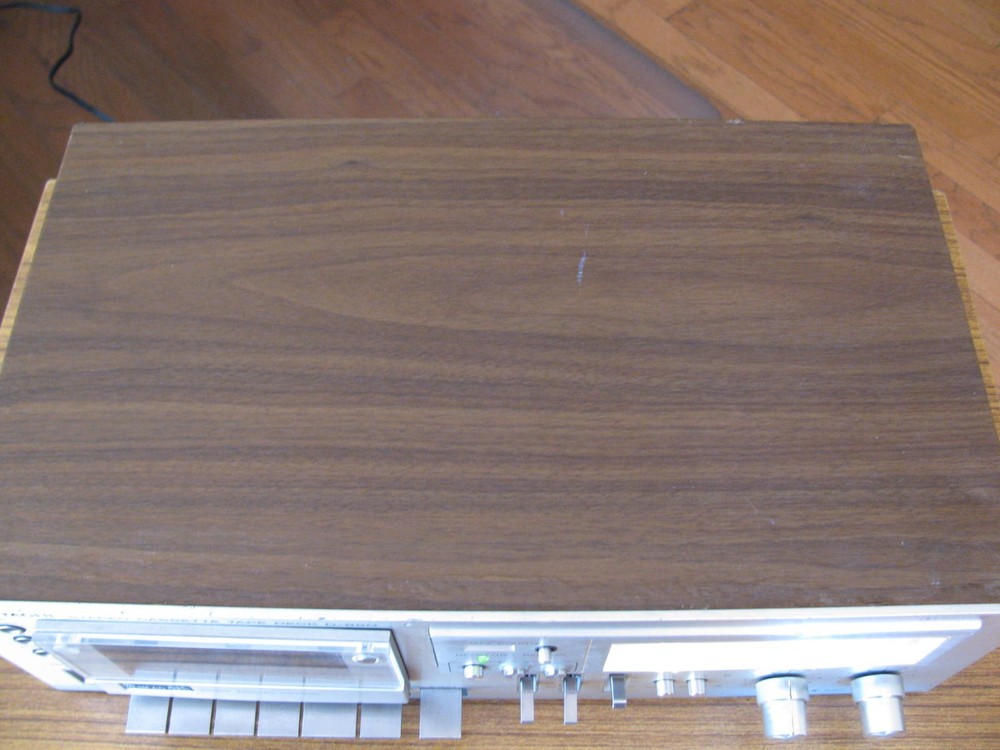 Hitachi D-850 3 Head Cassette Deck Recorder New Belts Partial Function Works